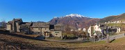 09 Al borgo antico di Arnosto, ben restaurato, con vista in Resegone